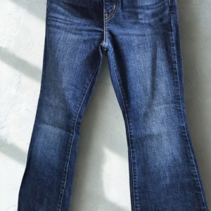 Women's Straight Fit Jeans - High Rise